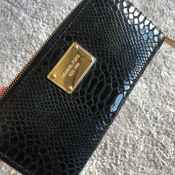 Michael Kors Snakeskin Leather Wallet/Wristlet - Picture 3 of 6